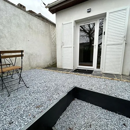 아파트 Equipe A Avec Terrasse
