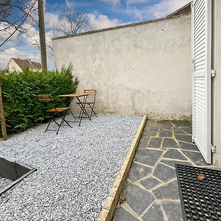 Apartment Equipe A Avec Terrasse