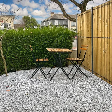 Equipe A Avec Terrasse Διαμέρισμα Καν