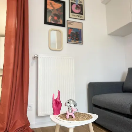 Equipe A Avec Terrasse Διαμέρισμα