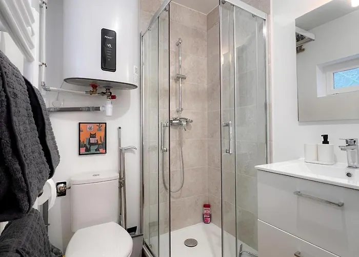 Equipe A Avec Terrasse Caen